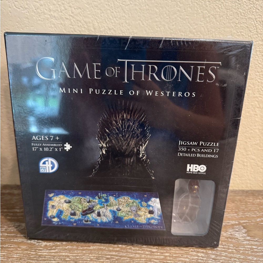 GAME OF THRONES mini puzzle of Westeros BNIB 350 PCs and 17 buildings